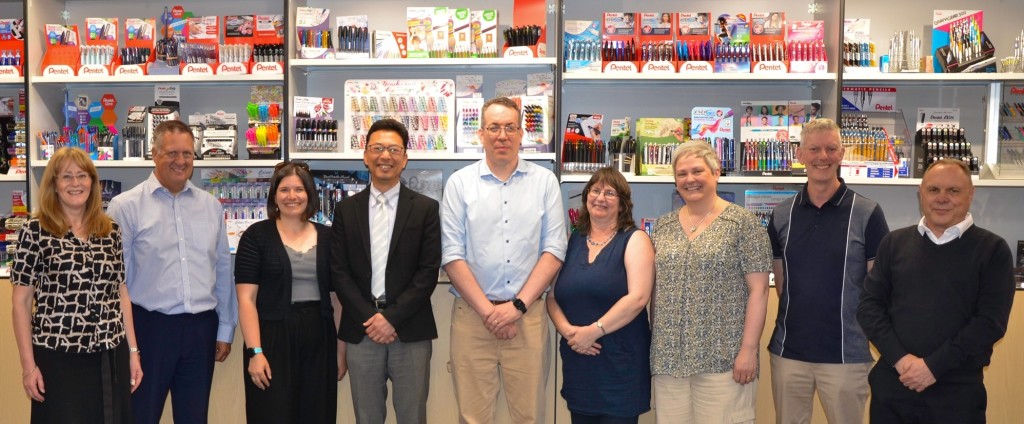 Above & top: (from left) Pentel marketing manager Wendy Vickery, director of sales UK & Ireland Graham Craik, Creative Cove’s Sandra Jervis, Pentel md Hideki Hayama, Andy Ross from Suttles of Malden, director of Axminster Printing Co director Jane Rockett, Stationery Supplies’ Sarah Laker, JPS Stationers’ owner Ray Williams, and Pentel territory manager John Cotterell